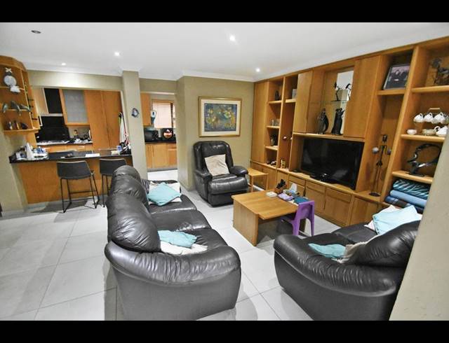 4 BEDROOM HOUSE FOR SALE IN LINKSFIELD